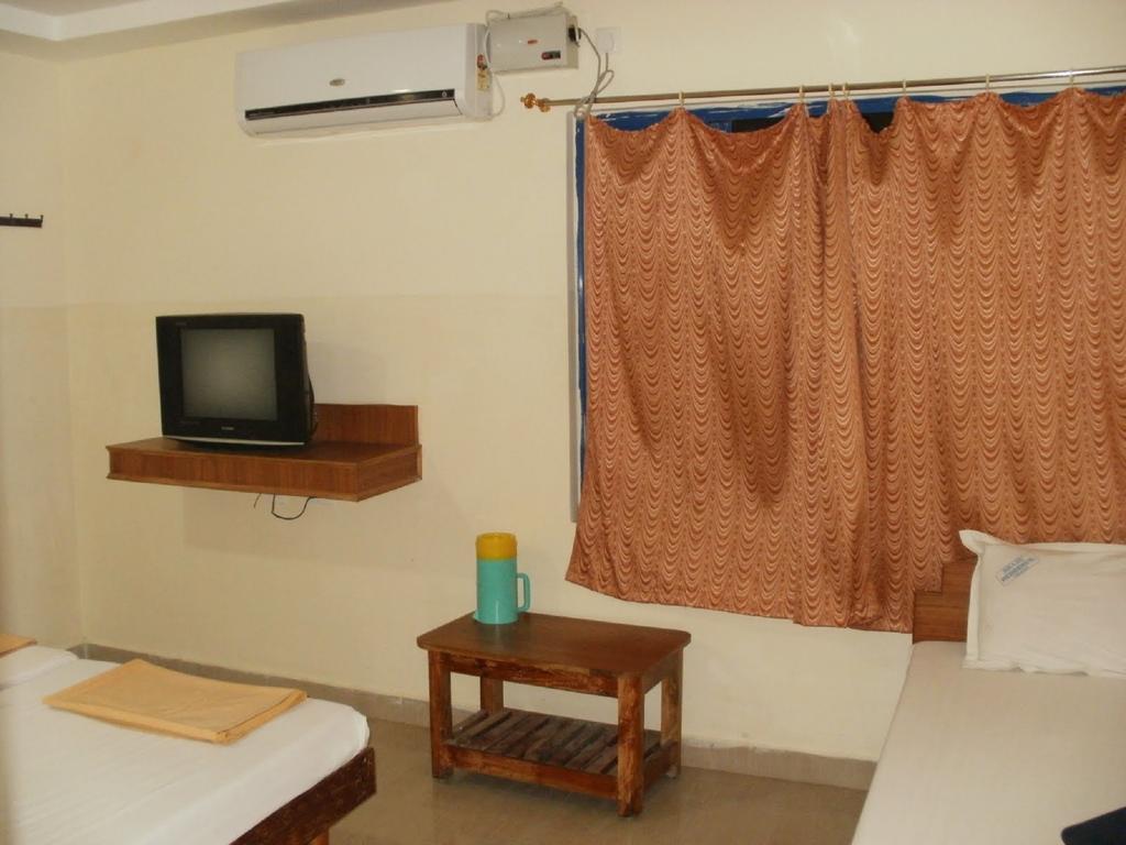 Bhanu Residency Villa Tirupati Habitación foto